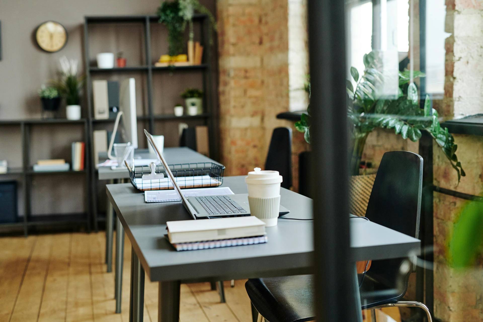 Office technology setup in Miami including hardware and software installation